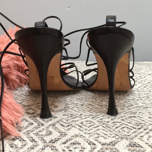 Strappy lace up Manolo Blahnik sandals - Picture 4 of 7